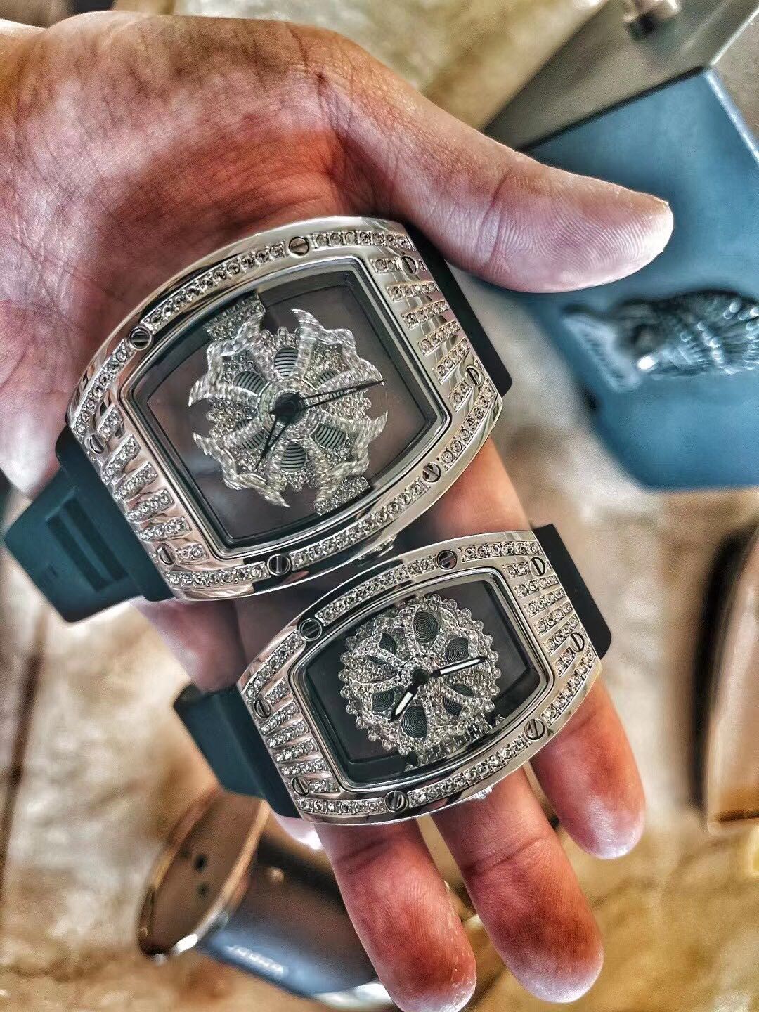 【veecans 施华洛世奇时来运转手表】水晶情侣石英表 赠送veec