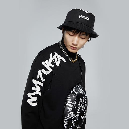 MISHKA印花高领长袖T恤M61000008M 商品图3