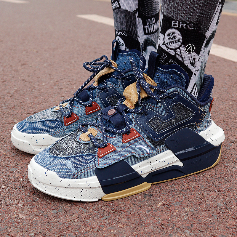 安踏霸道芬达联名休闲鞋2021夏季新款男女鞋网面情侣112138081s