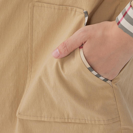 【舒适休闲，简单时髦】慕云姿2021秋季新款英伦经典格子连帽休闲风衣 商品图4