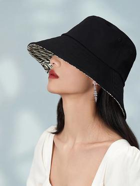 V&A---黑白格调系列印花渔夫帽#此商品参加第十一届北京惠民文化消费季