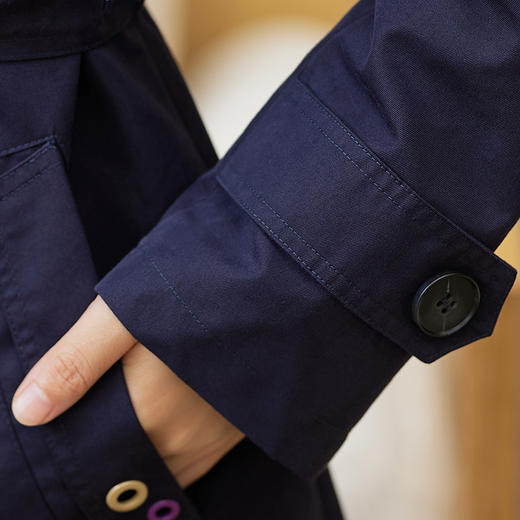 【简约大方，优雅时尚】慕云姿重工切尔西收腰中长款风衣 商品图3