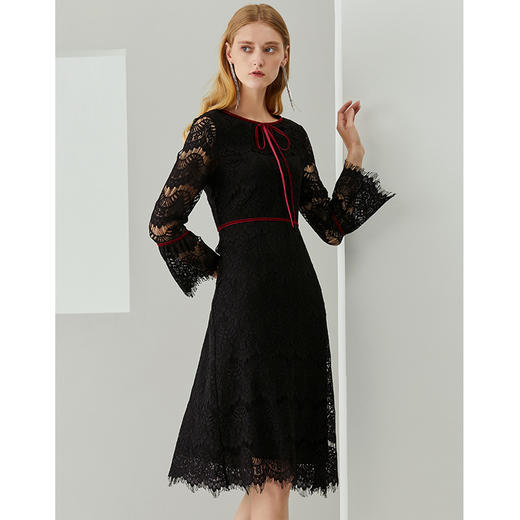 EITIE爱特爱秋季新款时尚洋气精致镂空蕾丝收腰A字显瘦连衣裙C2107802 商品图2