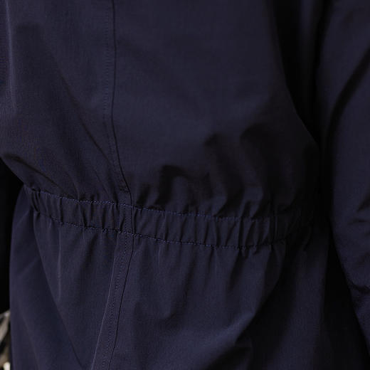 【休闲优雅，俏皮活泼】慕云姿2021秋季新款翻袖单排短款风衣 商品图4