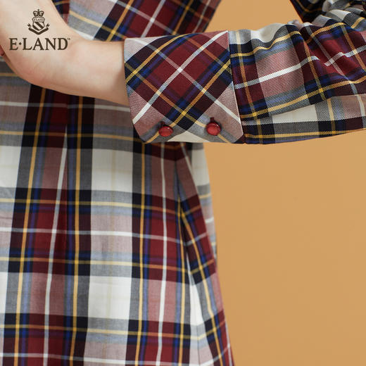 衣恋宽松学院格子衬衫裙EEOWB49C5M 商品图3