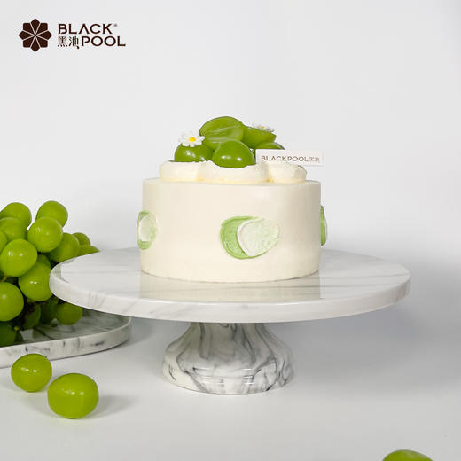 【翠玉· 香印青提软忌廉】法国进口铁塔动物奶油 新鲜青提，水分充足，香甜可口 商品图1