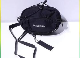 B2YFB3132太平鸟2021秋新款黑色包包男士休闲包时尚百搭