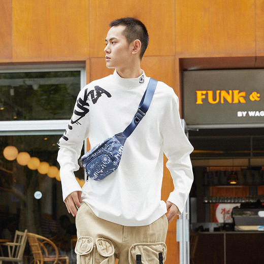 MISHKA印花高领长袖T恤M61000008M 商品图1