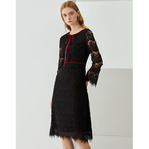 EITIE爱特爱秋季新款时尚洋气精致镂空蕾丝收腰A字显瘦连衣裙C2107802 商品图3