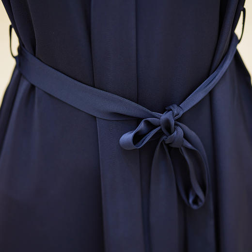 【减龄显白，气质优雅】慕云姿2021秋季新款气质华尔缎长袖连衣裙 商品图4