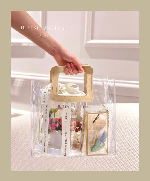 教师节限定礼盒（含鲜花礼盒，饼干22块，贺卡1张，氛围灯1串）9.9 9.10两天发售（买三套包邮20元 客服统一发货退运费） 商品图1