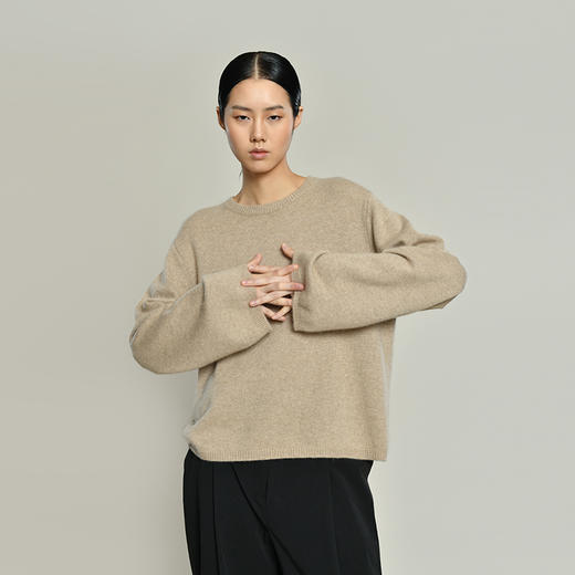 女士2021新款无染色纯山羊绒圆领阔袖套头衫 商品图0
