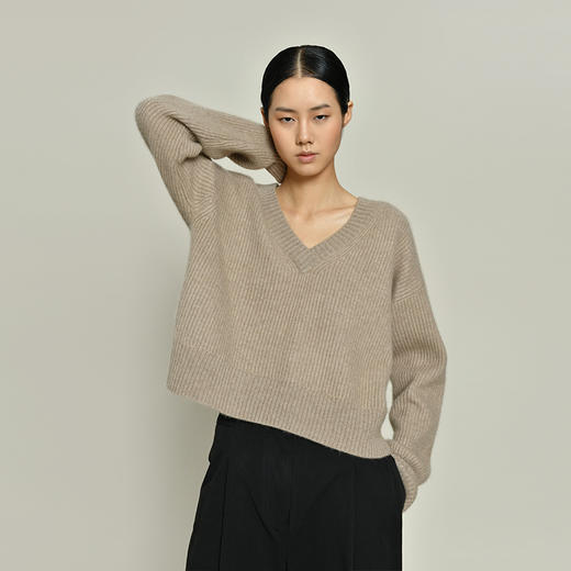 女士2021新款无染色纯山羊绒短款长袖V领套头衫 商品图3