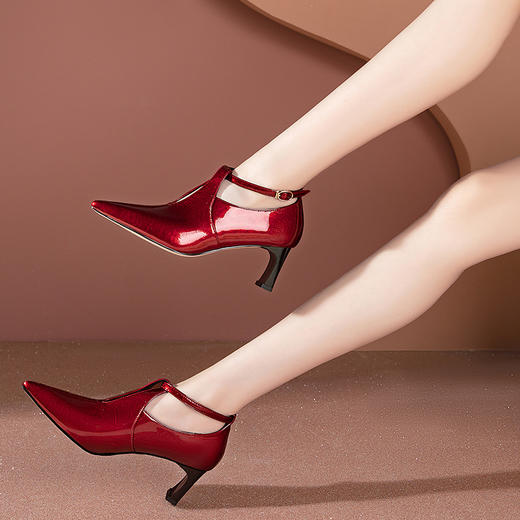 粗跟尖头韩版性感漆皮真皮单鞋红色婚鞋  OLD-5322 商品图1