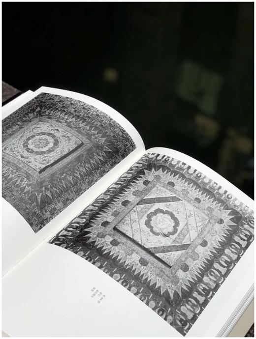 《敦煌佛影》（签名版），何鸿编著，大8开布面精装，302页，净重4.5公斤，中国美术学院出版社2021年7月一版一印 商品图10