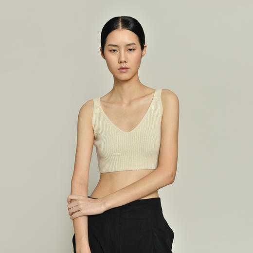 女士2021新款无染色纯羊绒秋纯色短款V领针织吊带背心 商品图0