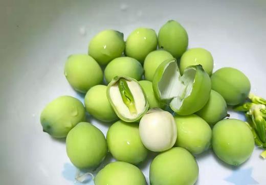 【新鲜西湖果莲 莲子】1.2斤礼盒装  产自杭州，鲜嫩多汁，滋味清新， 脆而不硬，带着丝丝的微甜。 商品图4