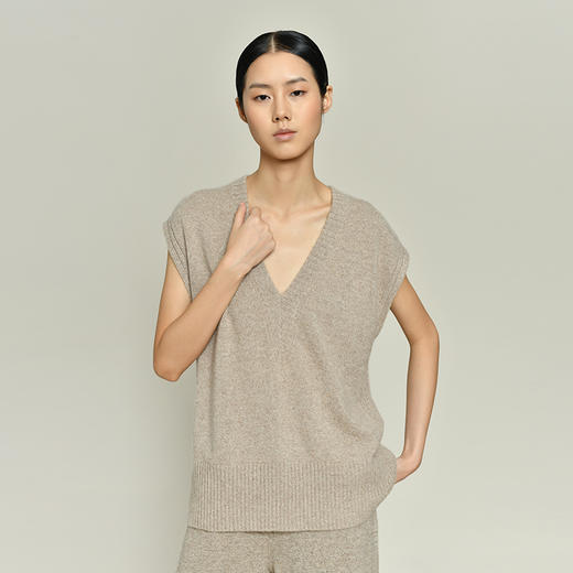 女士2021新款无染色纯山羊绒V领无袖针织背心 商品图0