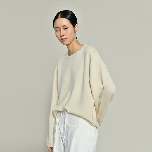 女士2021新款无染色纯山羊绒圆领阔袖套头衫 商品图3
