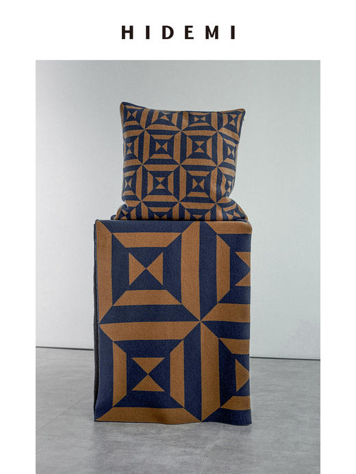 HIDEMI几何设计感印花抱枕 商品图2