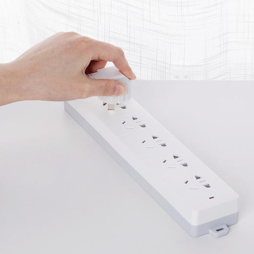 得力延长线插座(3米5插位白)18254 商品图4