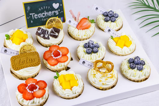 纸杯蛋糕组合，12个装，椰香爆浆夹心 商品图1