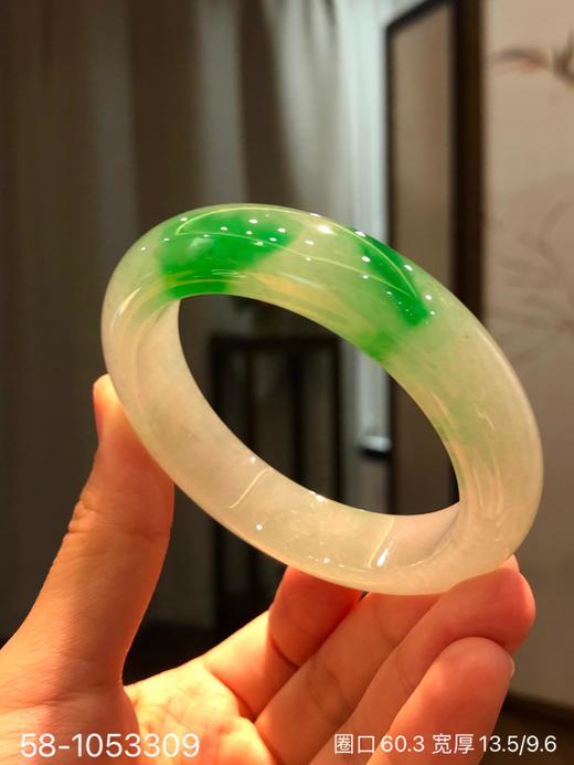 58-1053309，冰种飘翠福镯，具体价格微信咨询。圈口60.3 商品图8
