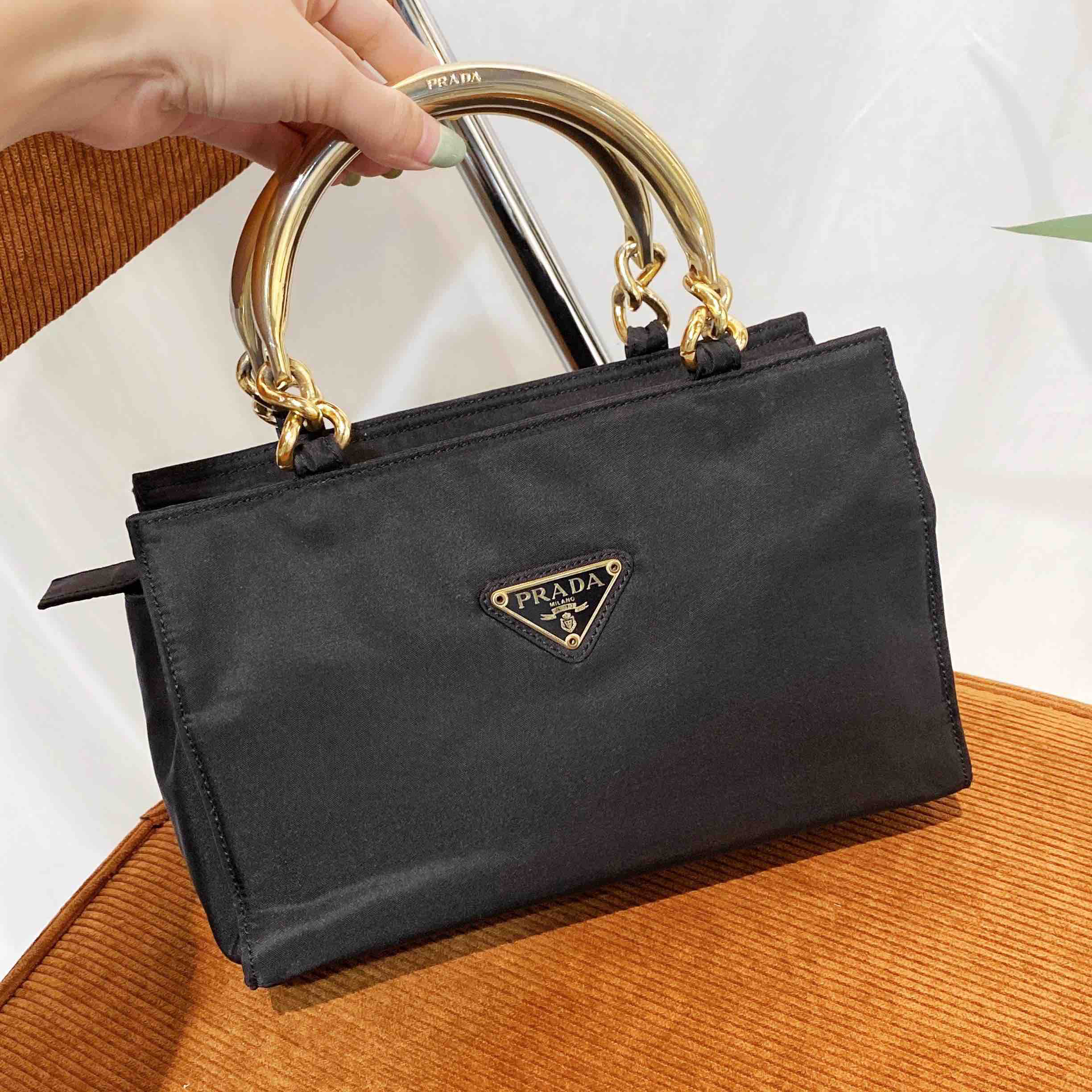 prada vintage 黑金 降落伞帆布 金属手柄 小tote