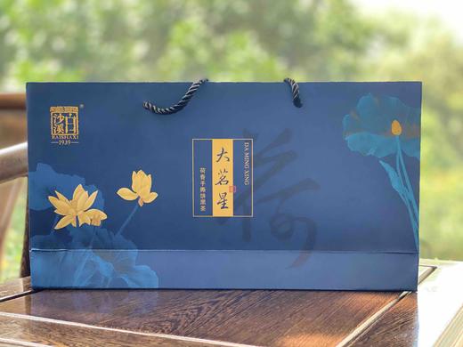 安化黑茶｜大茗星·荷香手撕饼黑茶，茶清香气韵，草木本心；茶和肠胃，荷沁心脾。一款更健康更有态度的安化黑茶，饮用方便，分享愉快，馈赠自饮，相得益彰。净含量240g（6片*40g） 商品图4