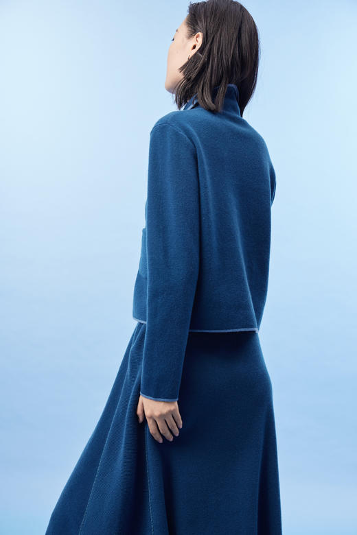 针梭相拼翻领羊绒女开衫 商品图2