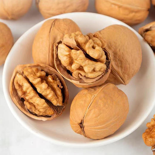 道道湾 纸皮手剥核桃 （奶香味，蜂蜜红枣味，草本味） 商品图5