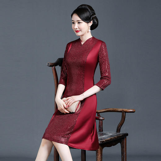 上海旗袍厂NBL-NZ207 酒红 结婚妈妈礼服年轻款丈母娘缎面与亮片拼接旗袍连衣裙婚礼婚宴装秋 商品图1