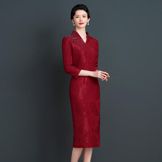 上海旗袍厂NBL-NZ340 冬季旗袍后开衩长袖改良婚宴装加绒加厚年轻款喜宴礼服 商品图1