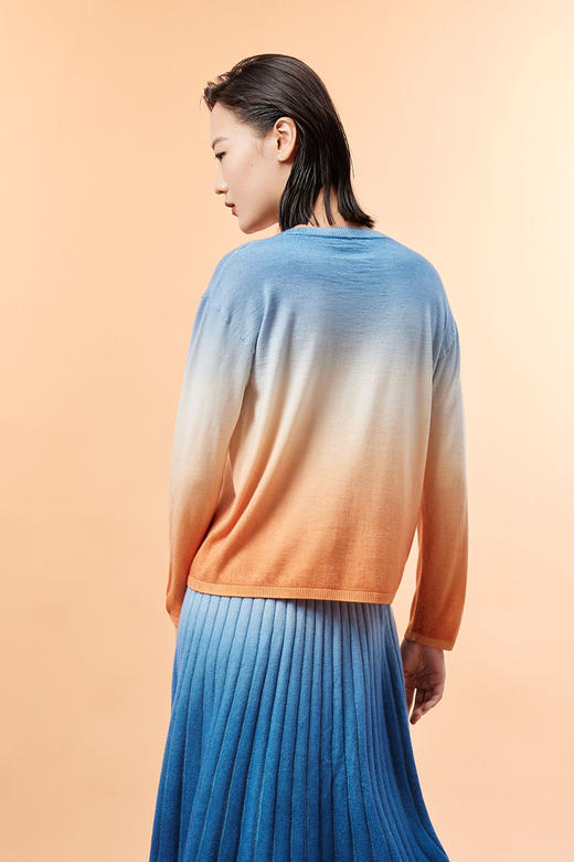  渐变色精纺羊绒圆领女套衫 SJF93W397A 商品图1