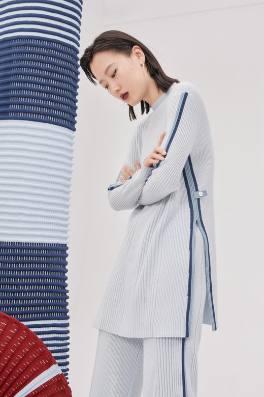 自带领中长款侧开叉羊绒女套衫 SJF93W111N 商品图3