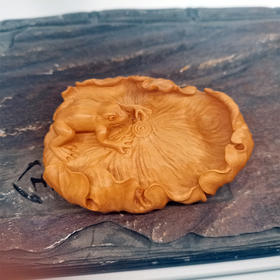 黄杨木青莲摆件