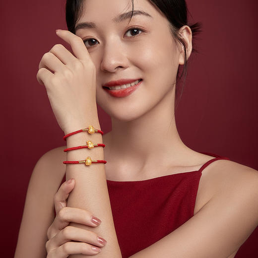 周六福珠宝黄金手链女十二生肖5D硬金转运珠红绳手饰本命年生肖虎 商品图3