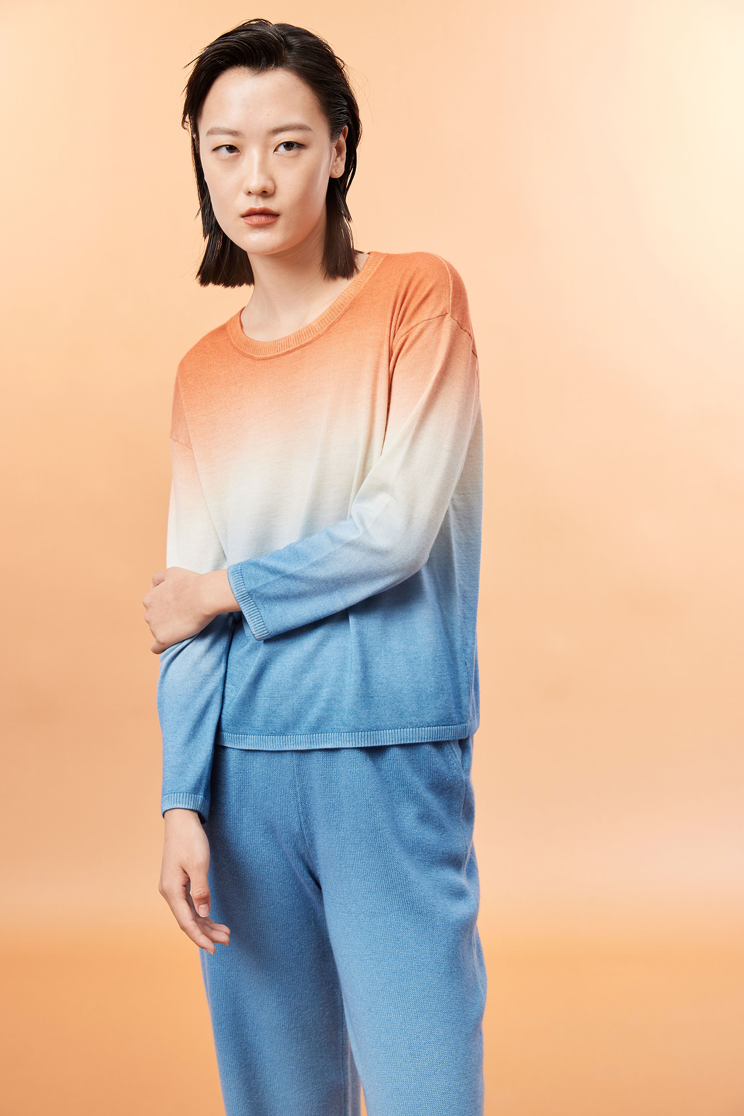 渐变色精纺羊绒圆领女套衫 SJF93W397N