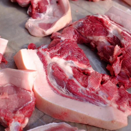 高山土猪肉、农家草猪肉，吃草粮养足一年，膘肥体壮，鲜香美味糯！ 商品图10