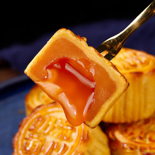 【食品酒水】 盒装6个 流心奶黄月饼早餐广式糕点美食小吃咸蛋黄流沙爆浆饼 商品图3