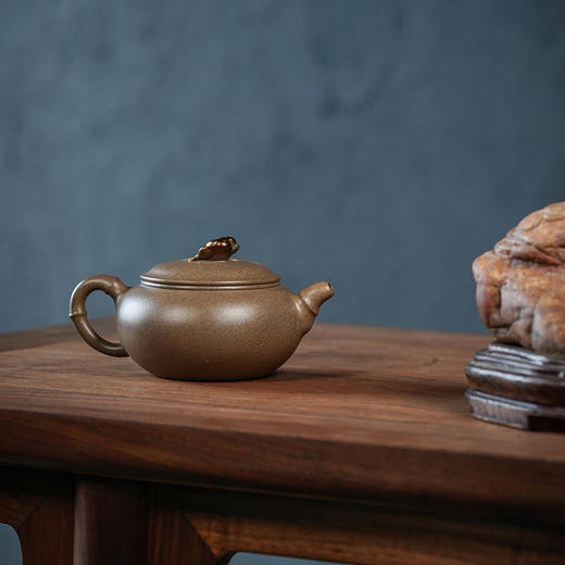 龙德堂陶艺 徐飞制 《蝶舞》原矿本山青段 260cc 库存请咨询客服 商品图1