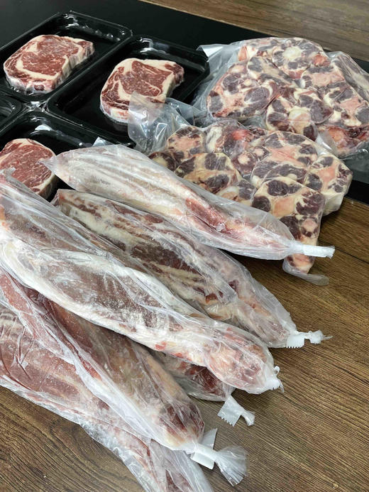 精品牛肉礼盒套餐：安格斯谷饲眼肉4片贴体装一公斤；安格斯牛尾2KG；核心腱子芯2KG约6-7条！超值组合！ 商品图2