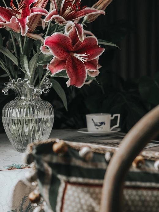 黑美人百合【你是声色张扬下我欲盖弥彰的温柔理想】简小姐精选香水百合 狐尾花瓣 A级 黑美人5枝多头 2束包邮 下单5天发货 商品图1