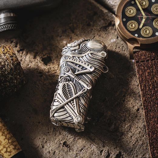 吾蟲-925银版 Cricket草蜢防爆金属打火机壳 砂轮式一次性打火机套 925银开盖【官方授权  48小时发货】 商品图0