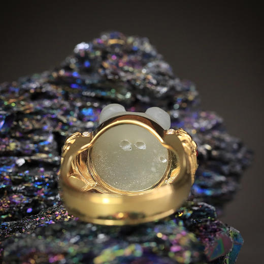 清代和田白玉萌虎戒指 商品图4