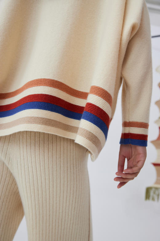 疗愈羊绒| 撞色羊绒针织斗篷女上衣 SJF93W136N 商品图1