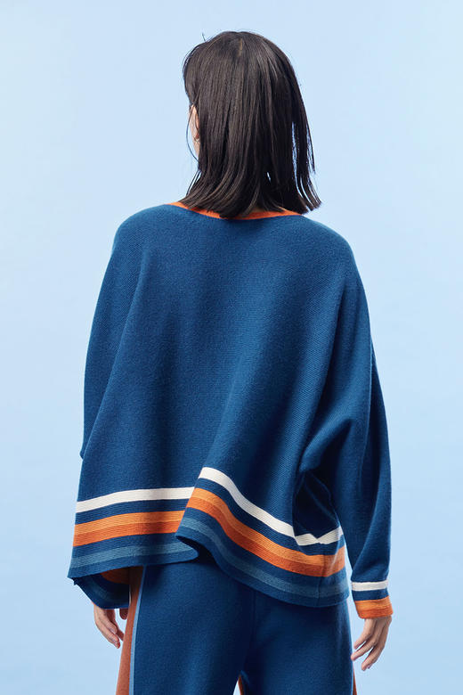 疗愈羊绒| 撞色羊绒针织斗篷女上衣 SJF93W136N 商品图4