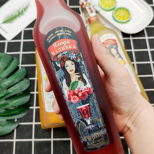 【中欧班列直供】WWJ 俄罗斯 丽芙卡果味女士伏特加酒 洋酒 鸡尾酒 500ml 、樱桃味、柠檬味、蔓越莓味、梨味 商品图1