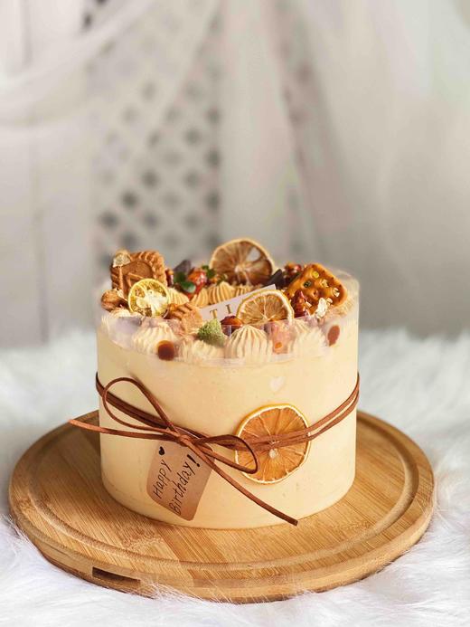 太妃焦糖奶油蛋糕，海盐幸福的味道，希望这一两分的甜，冲淡那生活八九分的苦。巧克力蛋糕浓郁醇厚，原料来自法芙娜无糖可可粉，好吃无负担 商品图5