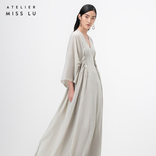 【行云流水】云母绿V领多层压褶立裁飘逸长裙/ 0000071 商品图1